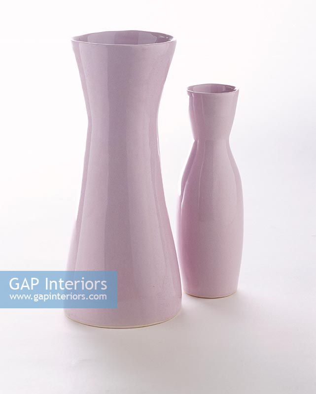 Deux vases violet clair