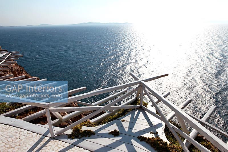 Plate-forme d'observation donnant sur la mer, Mykonos, Grèce