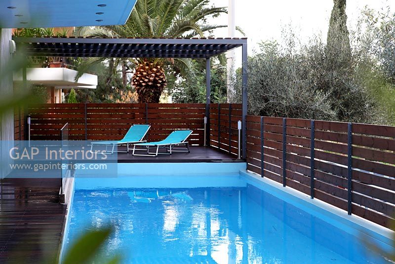 Terrasse et piscine modernes