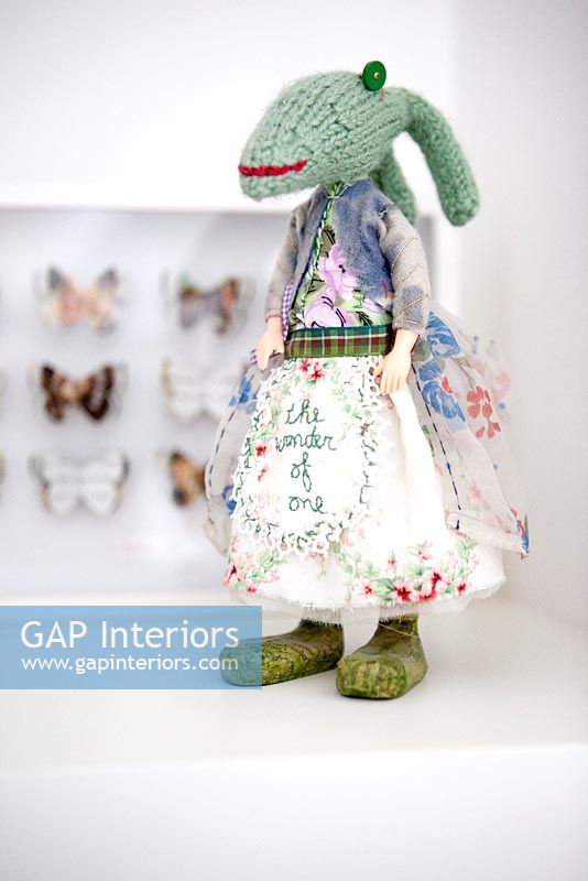 Figurine tricotée par Julie Arkell