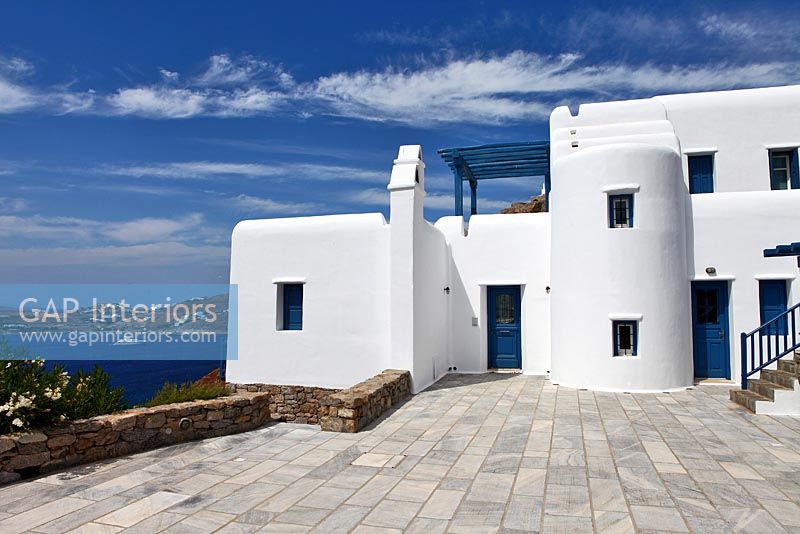 Villa grecque avec vue sur la mer