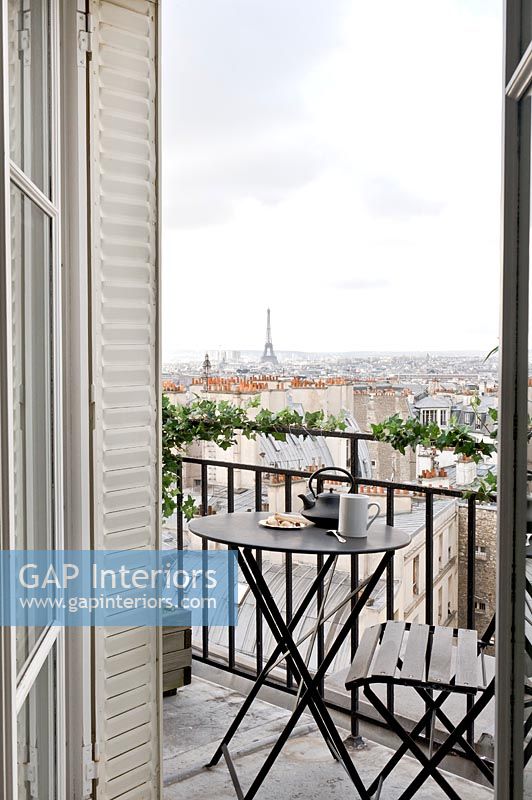 Balcon avec vue sur Paris