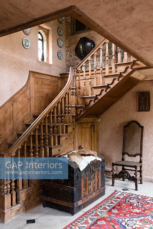 Escalier en pin classique - Cothay Manor