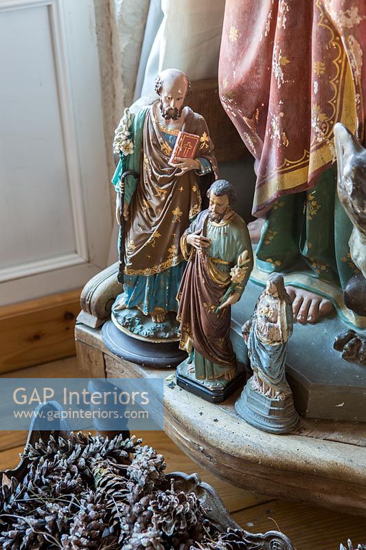 Statues religieuses classiques