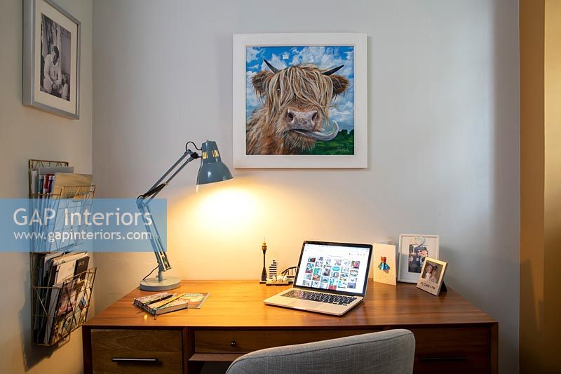 Bureau à domicile avec photo de vache