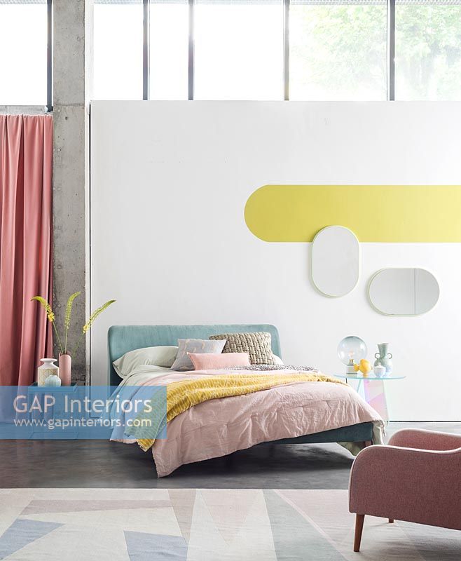 Chambre moderne aux couleurs pastel