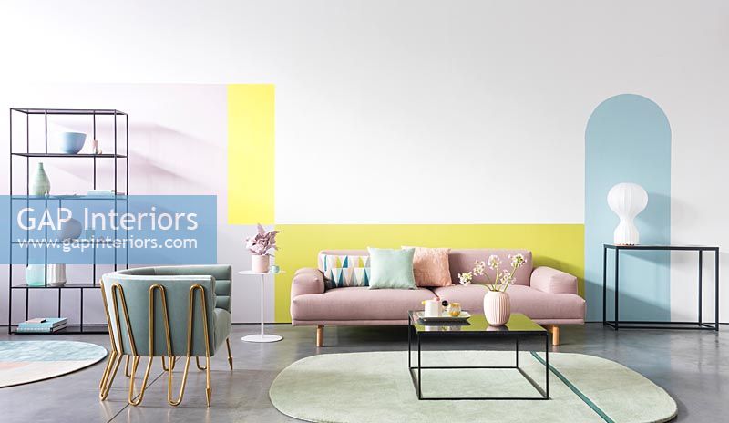 Salon moderne aux couleurs pastel