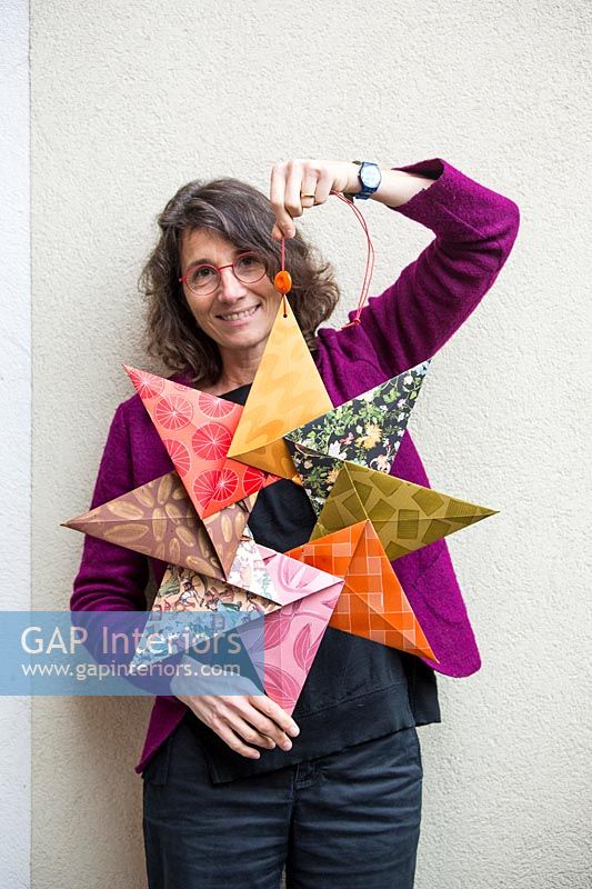 Portrait de couronnes en origami