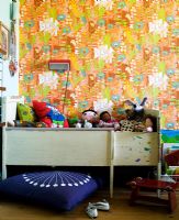 Chambre pour enfants aux couleurs vives
