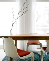 Table et chaises modernes