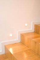 Détail des escaliers avec éclairage