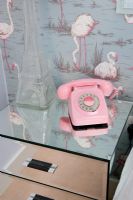 Téléphone rétro rose
