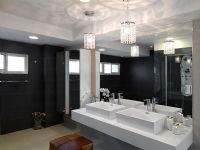 Lavabos doubles dans salle de bain moderne