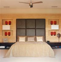 Chambre moderne avec lit