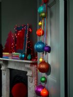 Boules de Noël colorées en verre