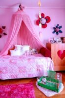 Chambre rose moderne pour filles