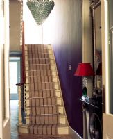 Couloir et escaliers modernes