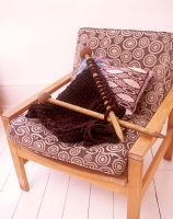 Chaise à motifs avec détail de tricot