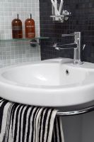 Lavabo de salle de bain moderne, détail
