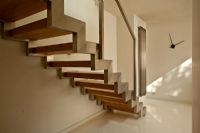 Escalier minimal moderne