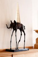 Salvador Dali Elephant sculpture, détail