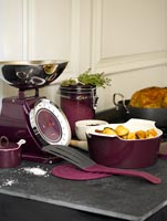 Accessoires de cuisine violets