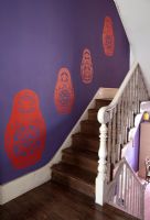 Couloir coloré avec motif de poupée Babuskha