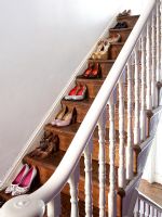 Chaussures dans les escaliers