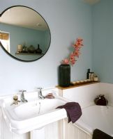 Salle de bain rustique