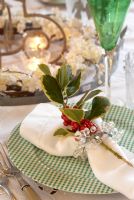 Rond de serviette décoratif à table de Noël