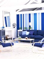 Salon bleu coloré
