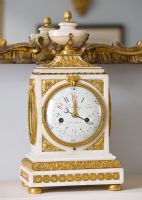 Détail de l'horloge française ornée