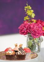 Cup gâteaux et fleurs