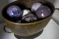 Bol avec globes en céramique