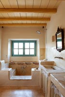 Salle de bain traditionnelle