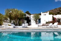 Villa grecque avec piscine
