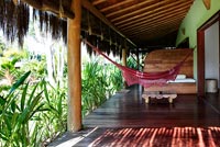 Porche tropical avec hamac