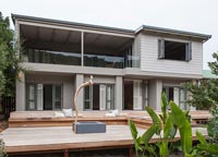Maison et terrasse contemporaines