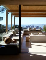 Terrasse contemporaine avec vue panoramique