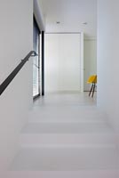 Escaliers blancs minimes