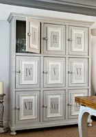 Armoire grise