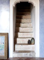 Escalier en pierre rustique