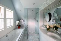 Salle de bain classique en marbre