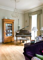 Salon classique avec piano
