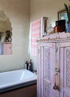 Meuble de salle de bain vintage