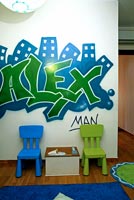 Mur de graffitis dans la chambre des enfants