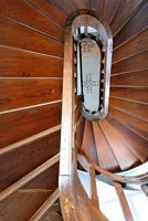 Escalier courbe en bois