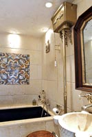 Salle de bain de style baroque