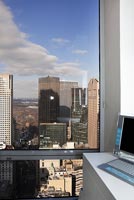 Vue de la ville de New York depuis la fenêtre
