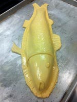 Plat à pâtisserie en forme de poisson prêt à cuire